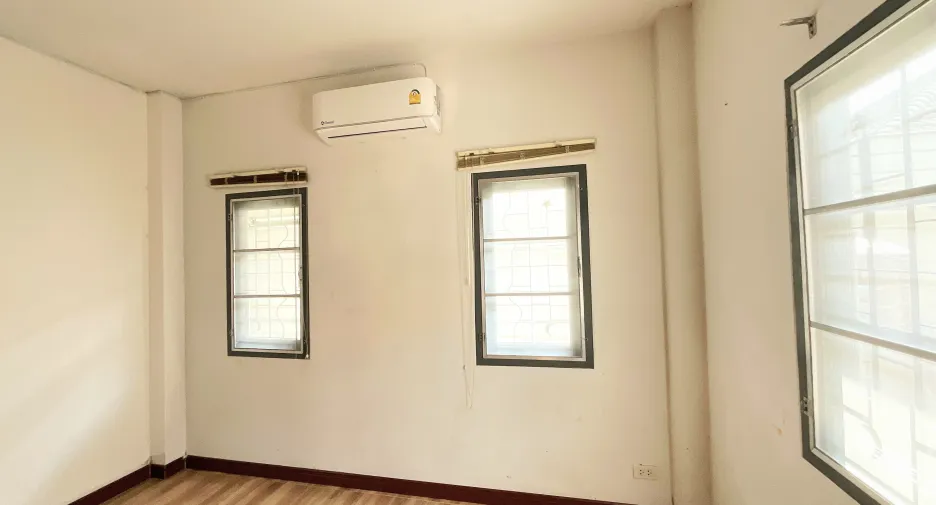Haus zum Kauf und zur Miete mit 3 Zimmer in Mueang Chiang Rai, Chiang Rai