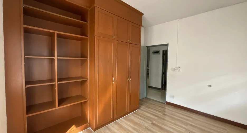 Haus zum Kauf und zur Miete mit 3 Zimmer in Mueang Chiang Rai, Chiang Rai