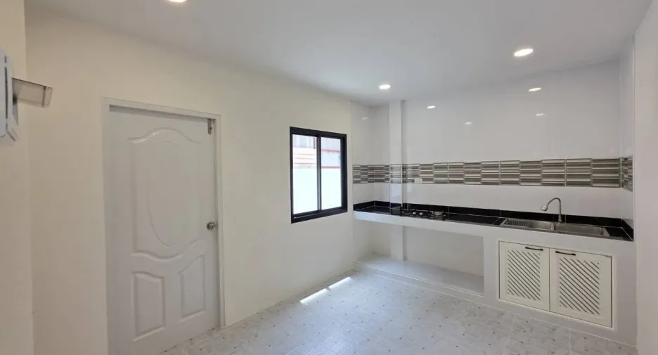 For sale 4 bedrooms house in Bang Bua Thong, Nonthaburi