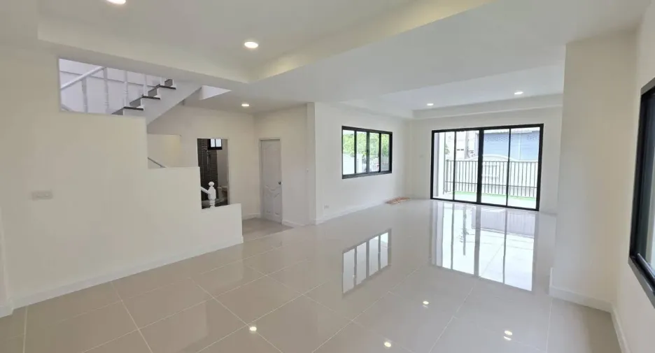 For sale 4 bedrooms house in Bang Bua Thong, Nonthaburi