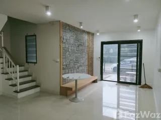 For sale and for rent 3 bedrooms townhouse in Mueang Pathum Thani, Pathum Thani