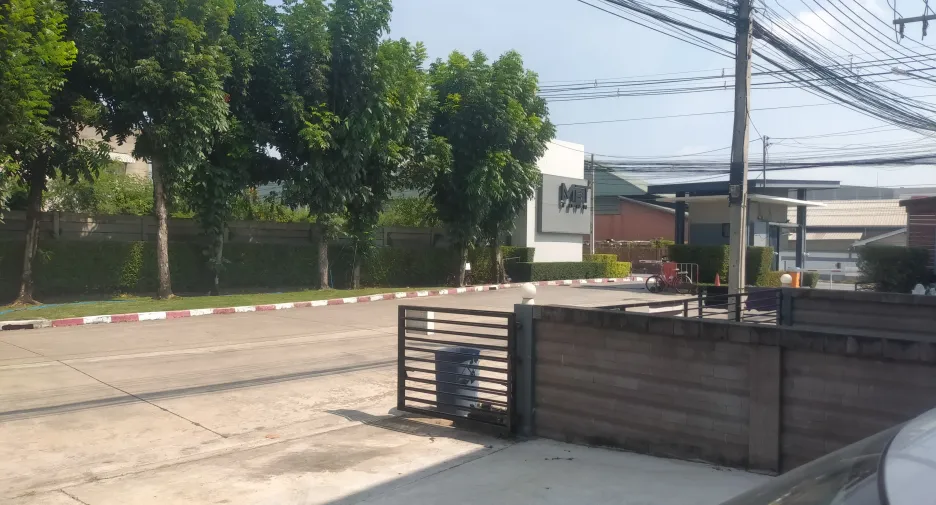 For sale and for rent 3 bedrooms townhouse in Mueang Pathum Thani, Pathum Thani