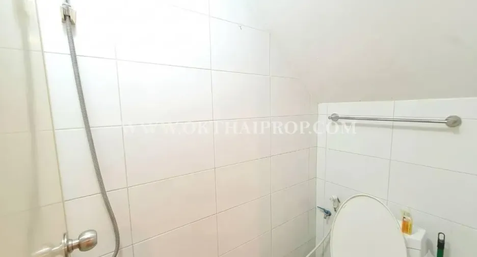 Casa adosada en venta de 2 habitaciones en Bang Bua Thong, Nonthaburi