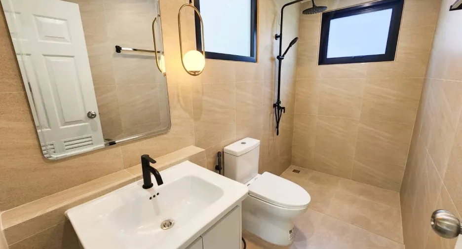 Haus zum Kauf mit 3 Zimmer in Bang Kruai, Nonthaburi