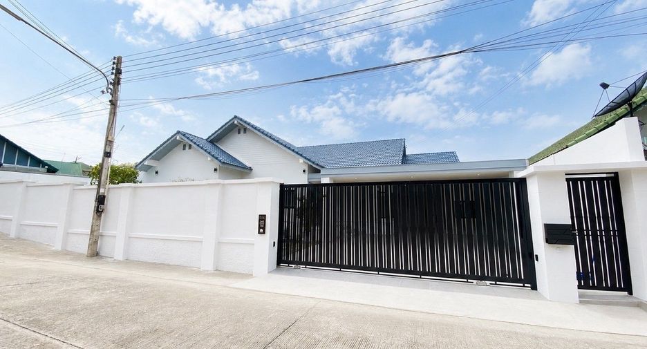 Haus zum Kauf mit 3 Zimmer in Bang Lamung, Chonburi