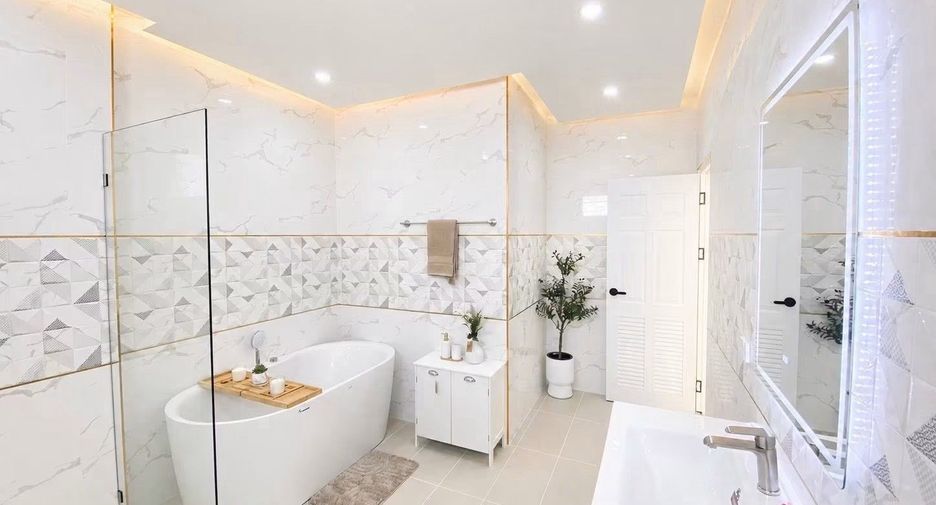 Haus zum Kauf mit 3 Zimmer in Bang Lamung, Chonburi