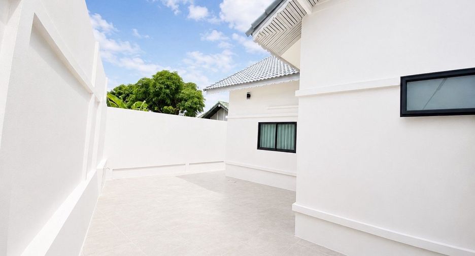 Haus zum Kauf mit 3 Zimmer in Bang Lamung, Chonburi