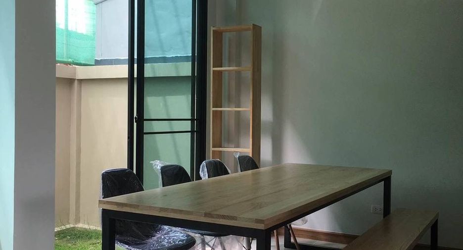 For rent 3 bedrooms house in Thung Khru, Bangkok
