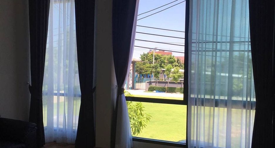 For rent 3 bedrooms house in Thung Khru, Bangkok