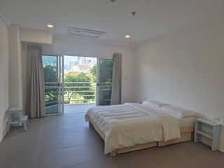 For rent studio condo in Huai Khwang, Bangkok
