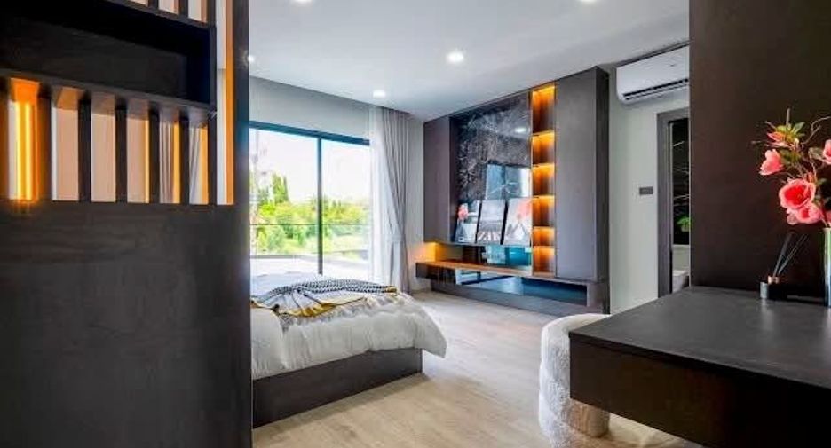 For rent 5 bedrooms villa in Jomtien, Pattaya