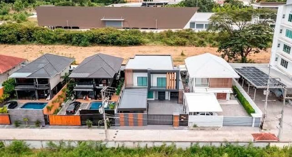 For rent 5 bedrooms villa in Jomtien, Pattaya