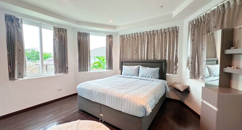 For rent 3 bedrooms villa in Huay Yai, Pattaya