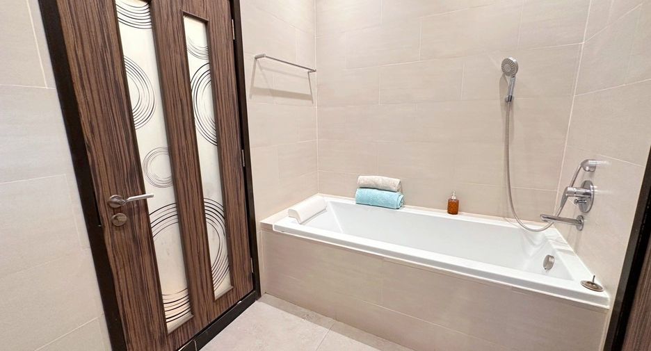 For rent 3 bedrooms villa in Huay Yai, Pattaya