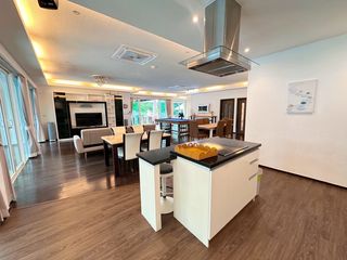 For rent 3 bedrooms villa in Huay Yai, Pattaya