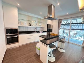 For rent 3 bedrooms villa in Huay Yai, Pattaya