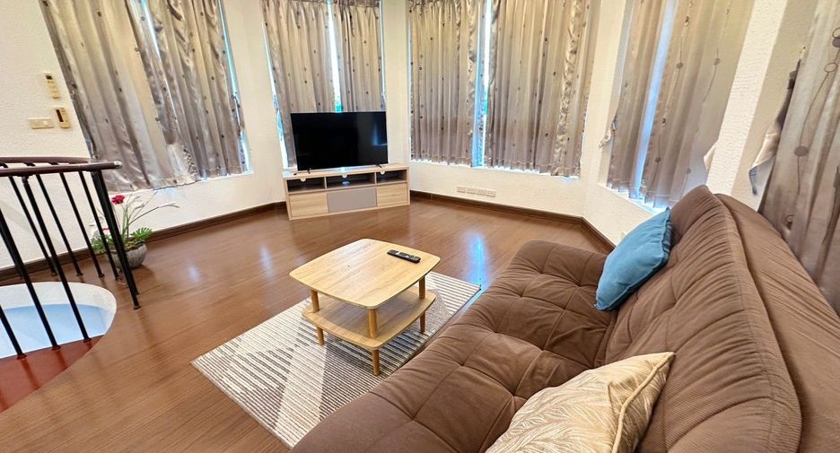 For rent 3 bedrooms villa in Huay Yai, Pattaya