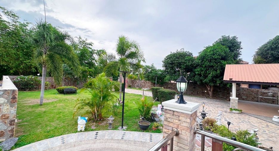 For rent 3 bedrooms villa in Huay Yai, Pattaya