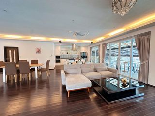 For rent 3 bedrooms villa in Huay Yai, Pattaya