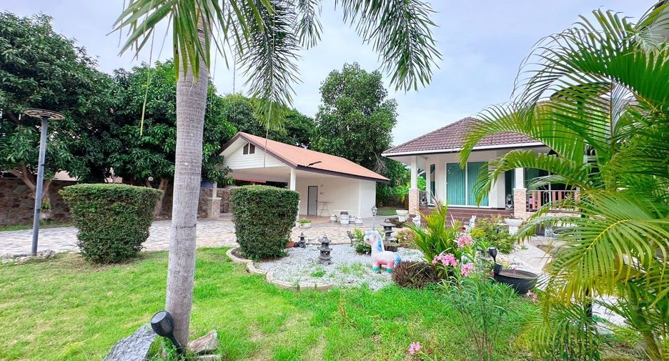 For rent 3 bedrooms villa in Huay Yai, Pattaya