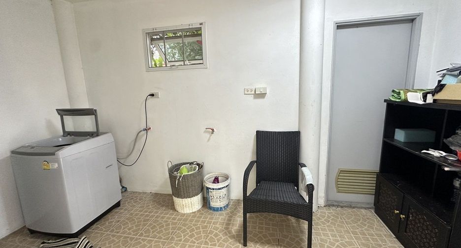 For rent 3 bedrooms villa in Huay Yai, Pattaya