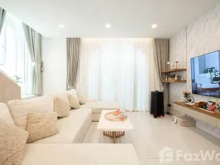 Villa en alquiler de 5 habitaciones en Bang Lamung, Chonburi