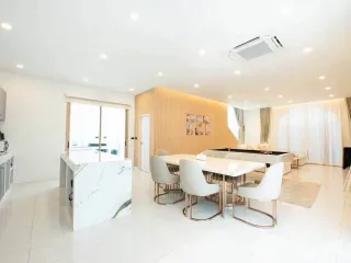 Villa en alquiler de 5 habitaciones en Bang Lamung, Chonburi