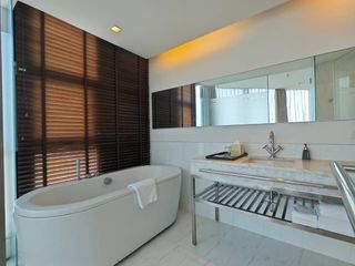 For sale 2 bedrooms condo in Sathon, Bangkok
