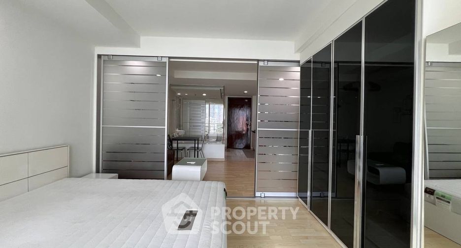 Wohnung zur Miete und zum Kauf mit 1 Zimmer in Pathum Wan, Bangkok