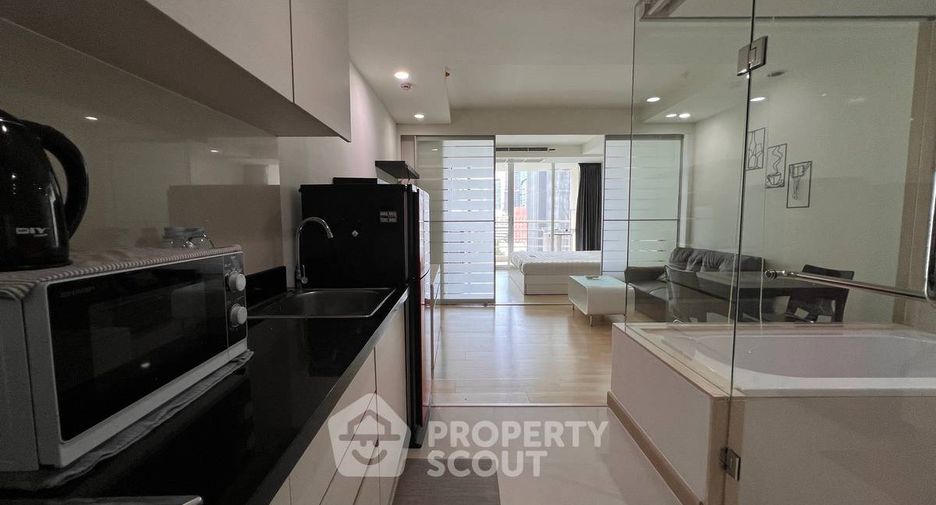 Wohnung zur Miete und zum Kauf mit 1 Zimmer in Pathum Wan, Bangkok