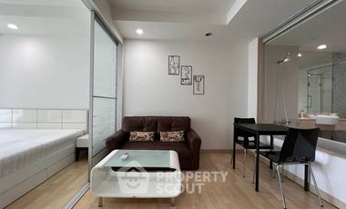 Wohnung zur Miete und zum Kauf mit 1 Zimmer in Pathum Wan, Bangkok