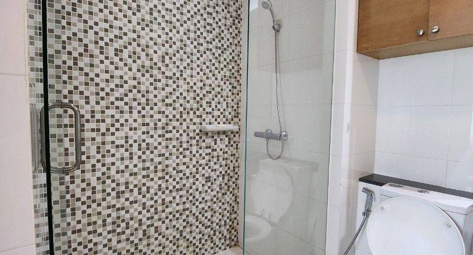 For rent 2 ベッドルーム condo in Watthana, Bangkok