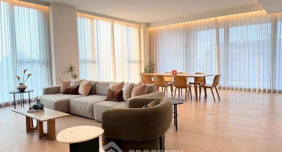 For rent 4 bedrooms condo in Khlong Toei, Bangkok