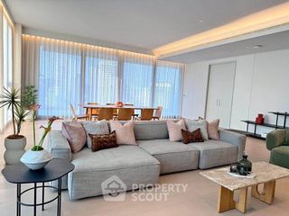 For rent 4 bedrooms condo in Khlong Toei, Bangkok