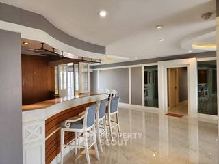 For rent 4 bedrooms condo in Sathon, Bangkok