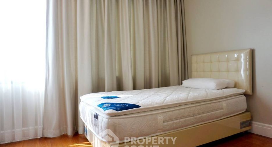 For rent 6 bedrooms condo in Khlong Toei, Bangkok