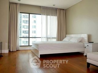 For rent 6 bedrooms condo in Khlong Toei, Bangkok