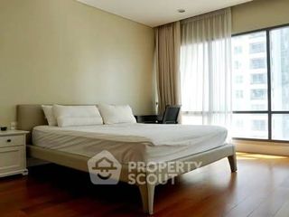 For rent 6 bedrooms condo in Khlong Toei, Bangkok