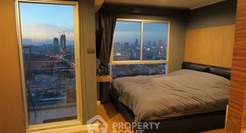 For rent 2 bedrooms condo in Yan Nawa, Bangkok