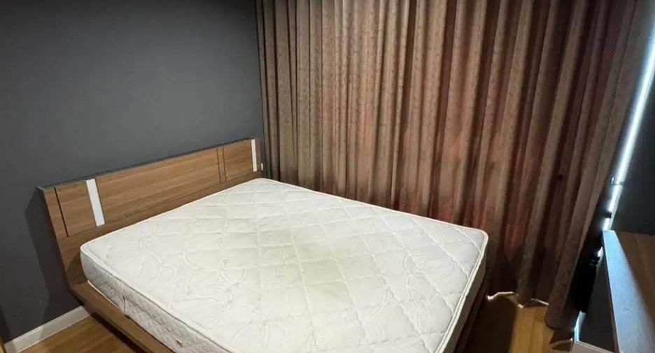 For rent 2 bedrooms condo in Yan Nawa, Bangkok