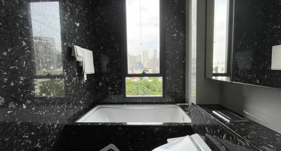 For rent 1 bed condo in Khlong Toei, Bangkok