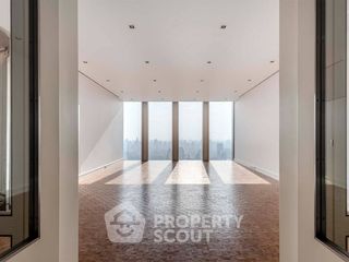 For sale 4 bedrooms condo in Sathon, Bangkok