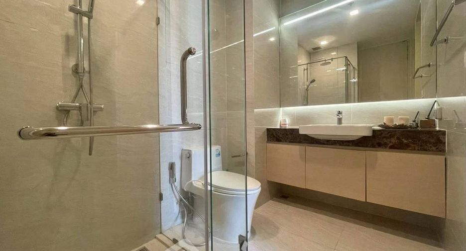 For rent 1 bed condo in Watthana, Bangkok