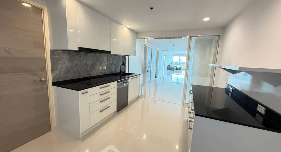 For rent and for sale 3 bedrooms condo in Yan Nawa, Bangkok