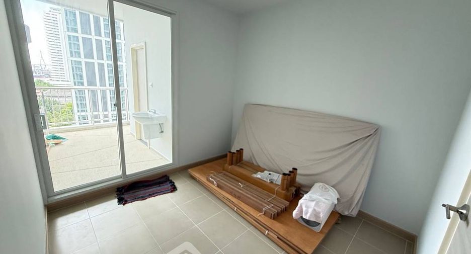 For rent and for sale 3 bedrooms condo in Yan Nawa, Bangkok