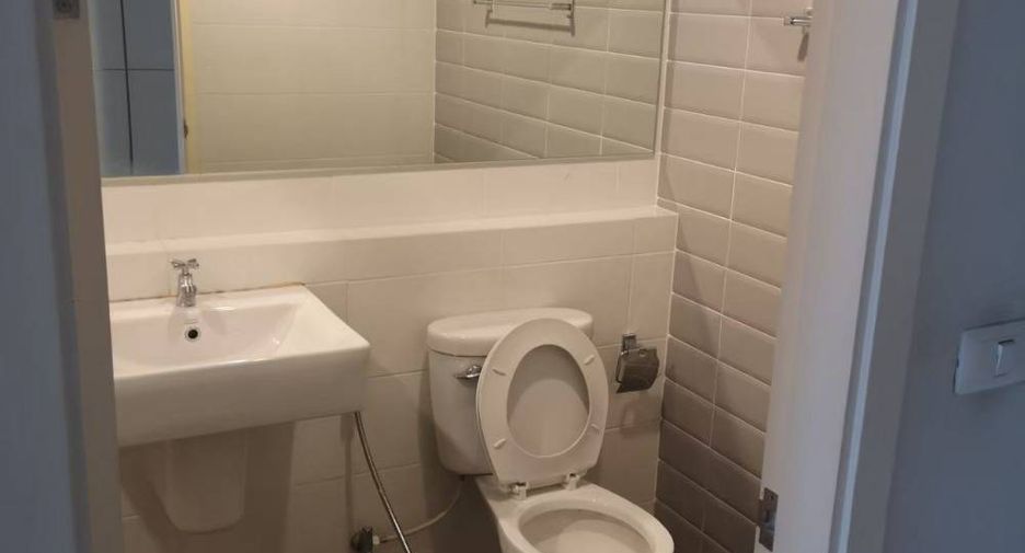For sale 2 bedrooms condo in Huai Khwang, Bangkok