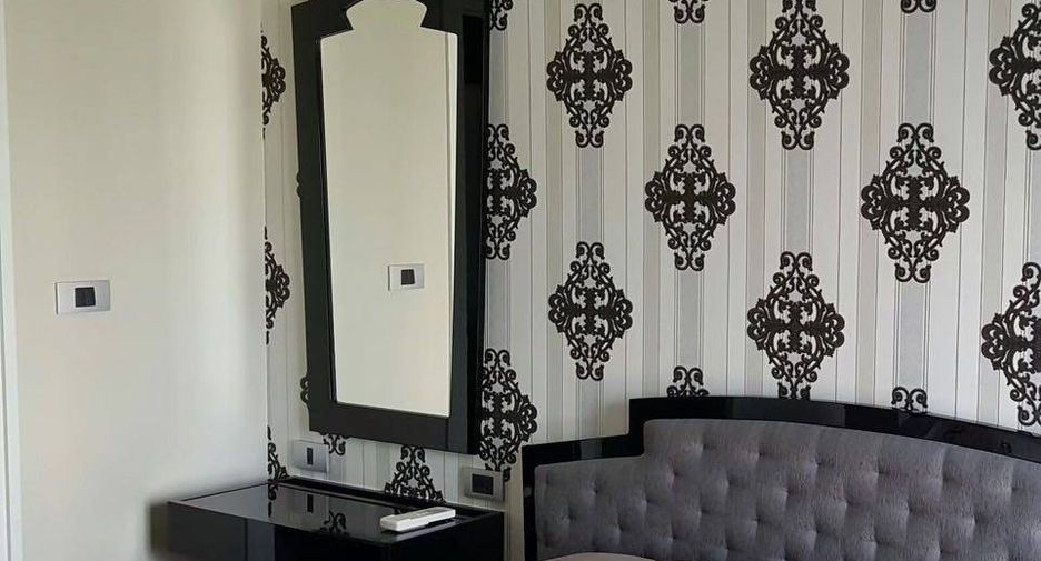 For sale 1 bed condo in Khlong Toei, Bangkok