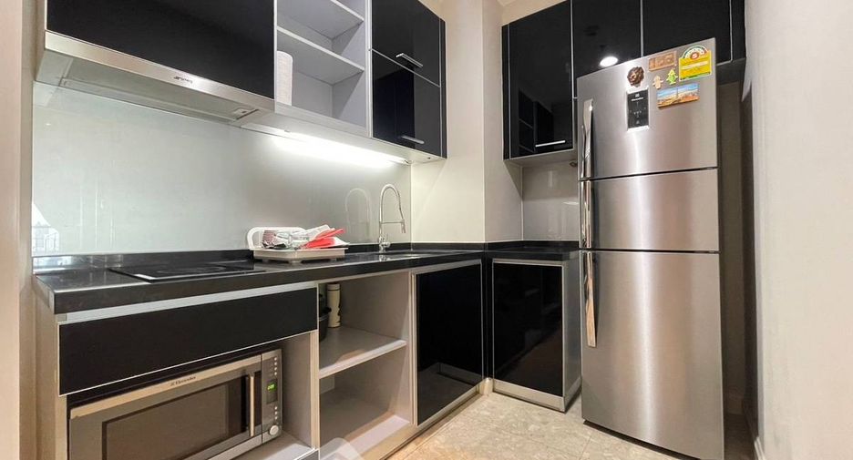 For sale 1 bed condo in Khlong Toei, Bangkok