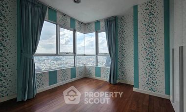 Продажа 3 спальни кондо в Хуаи Кхщанг, Бангкок