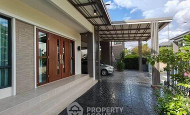 For sale 4 bedrooms house in Thawi Watthana, Bangkok